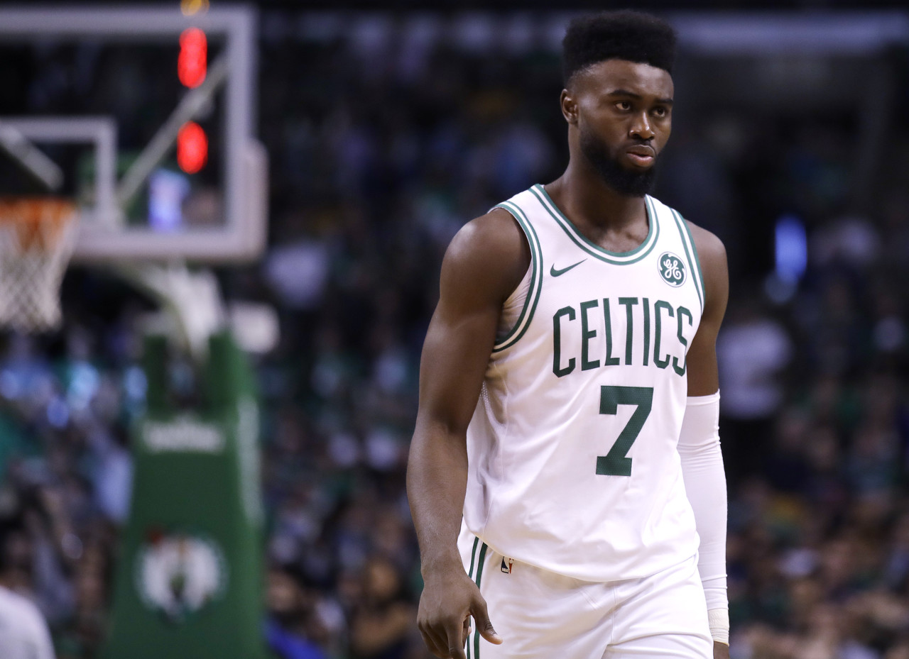 意媒：尤文有意签下尤尔曼德，托纳利和米林科维奇也是目标（意媒称：尤文有意引进尤尔曼德，托纳利与米林科维奇亦在引援目标之列）