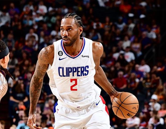 意甲最新积分战报：两大强队落败，榜首易主，争冠形势乱了（意甲积分最新形势：两豪门失利，头名易位，冠军悬念陡增）