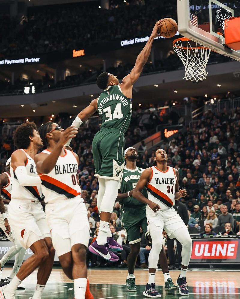 图片报：多特高层现在目标是联赛亚军、欧冠联赛阶段前八晋级（《图片报》：多特高层将目标定为联赛亚军与欧冠八强）