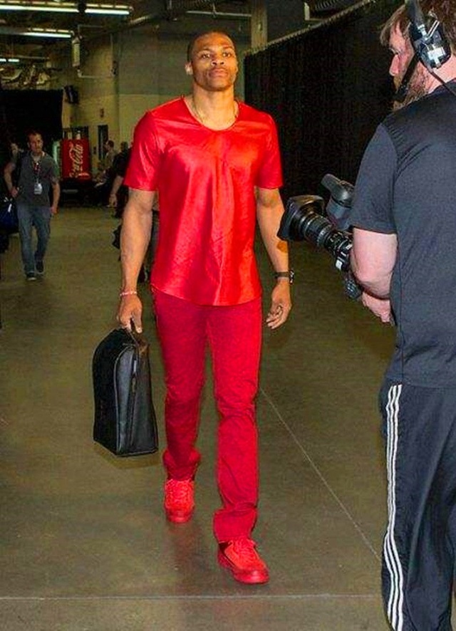 内托：丢球或许是因为注意力有点不集中，我们想赢得冠军奖杯（内托：失球可能源于注意力不集中，我们志在夺冠）