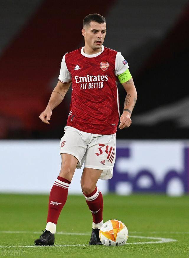 麦卡利斯特：庆祝动作是献给家人的；希望梅西能一直在国家队（麦卡利斯特：庆祝动作献给家人，盼梅西继续为国家队效力）